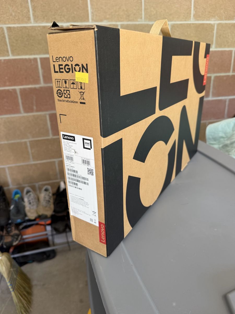 Brand New Sealed Lenovo Legion 5i RTX 5060 32GB