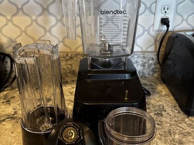 Blendtec Designer 650 pro blender set