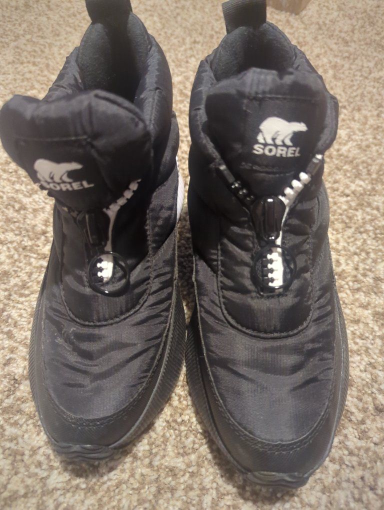 Sorel out and about puffy black waterproof boots size women's 6