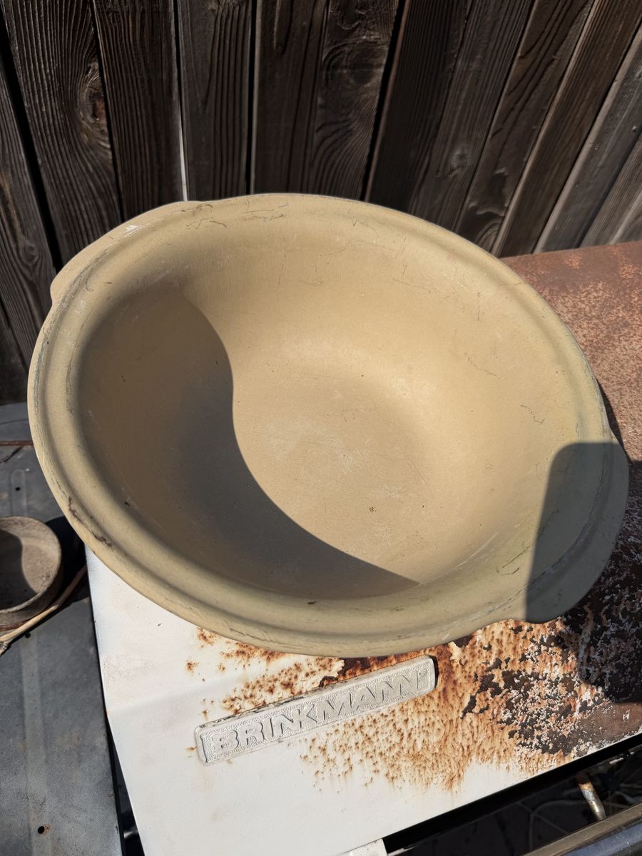 The Pampered Chef Family Heritage Collection Stoneware Deep Deep Covered Baker Bowl