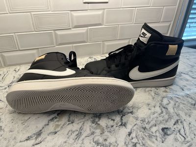 Like new Nike shoes