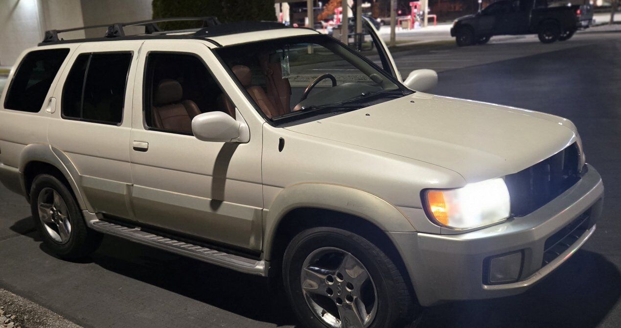 2002 Infiniti QX4 Base