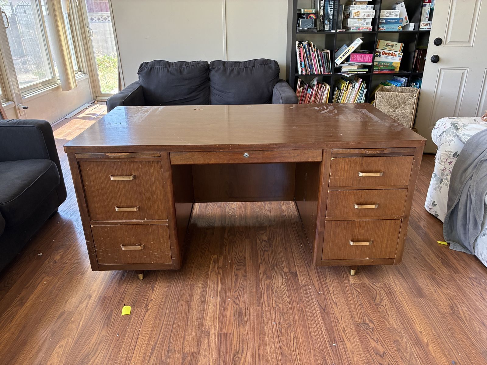 Free Desk