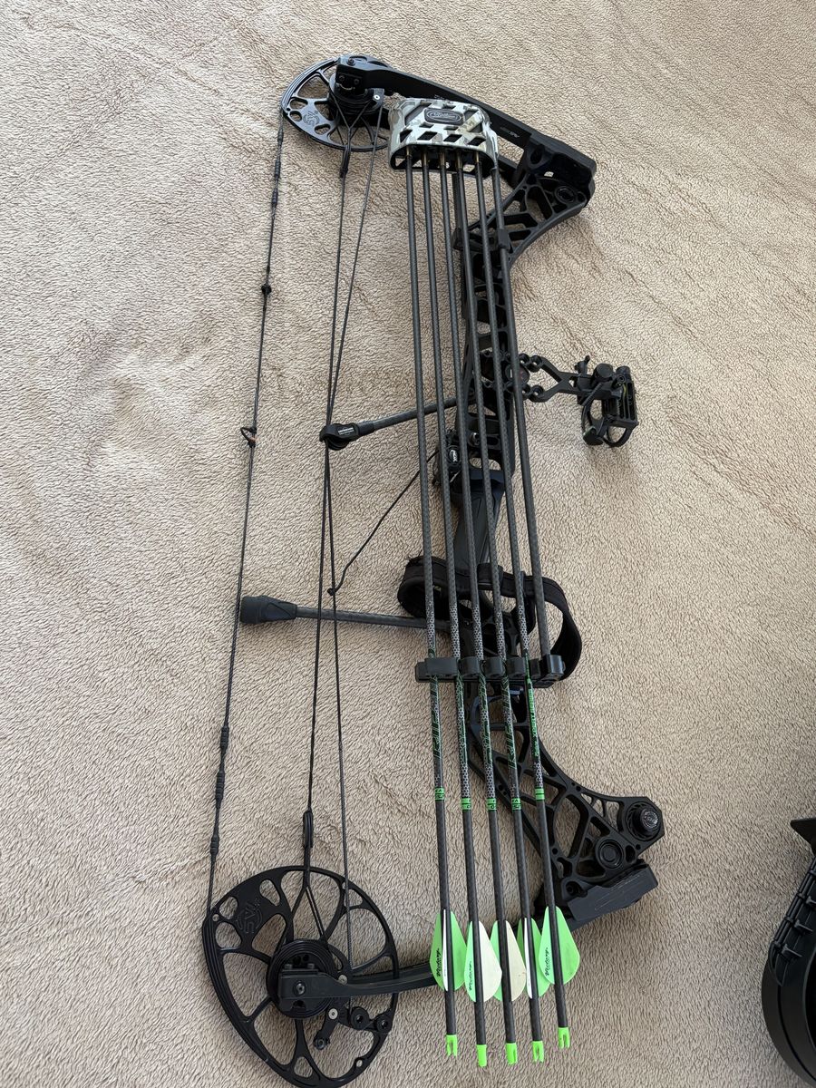 Mathew’s Atlas w/Case