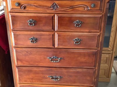 Beautiful 6 Drawer All Wood Dresser