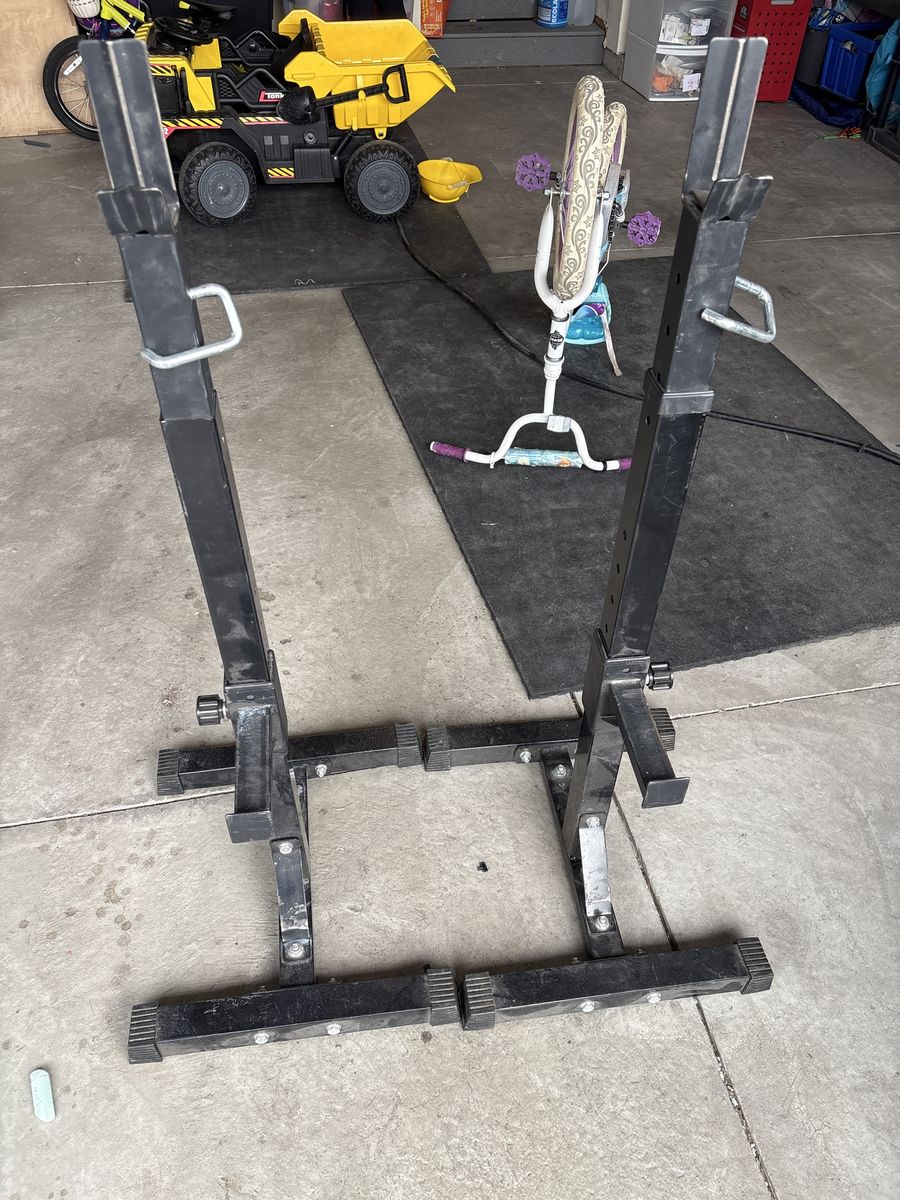 Squat stand