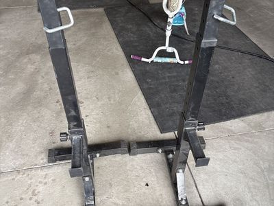 Squat stand