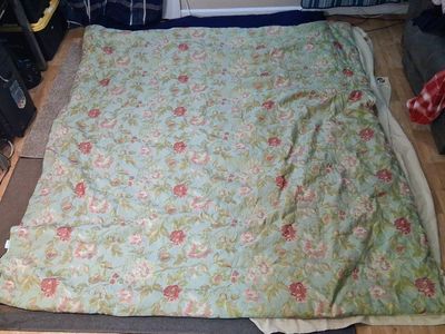 Heavyweight Vintage Floral Comforter/Bedspread with Rope Trim - Call King/King Size 96"x108"