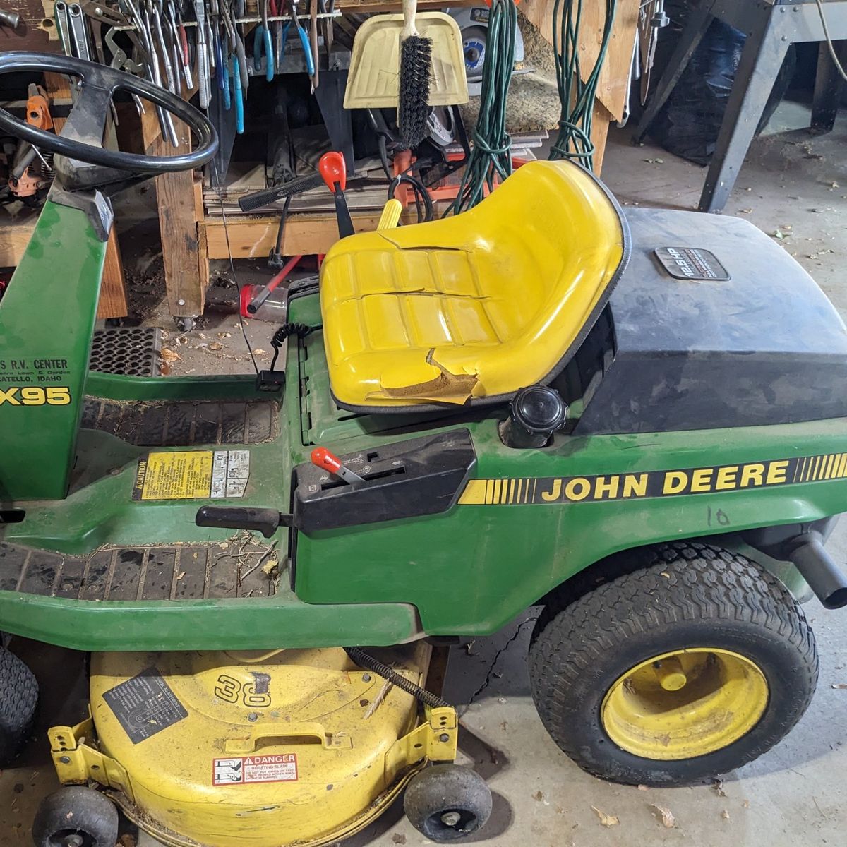 John Deere Riding Mower