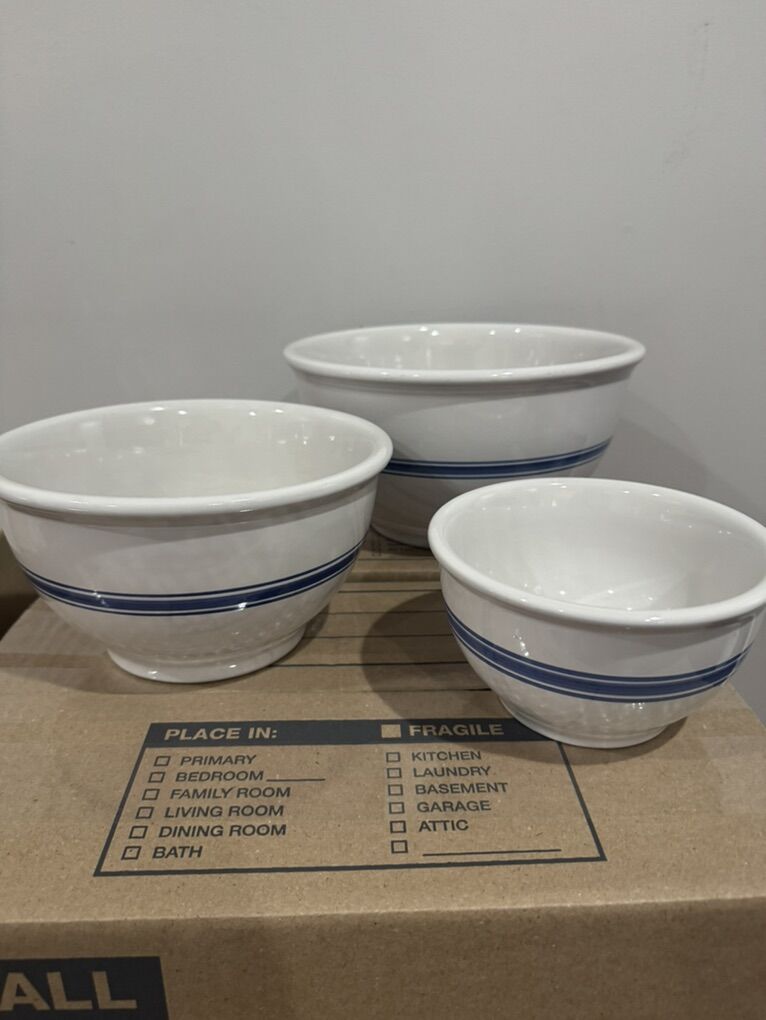 Crate And Barrel 3 PIece ceramic Mixing Bowls
