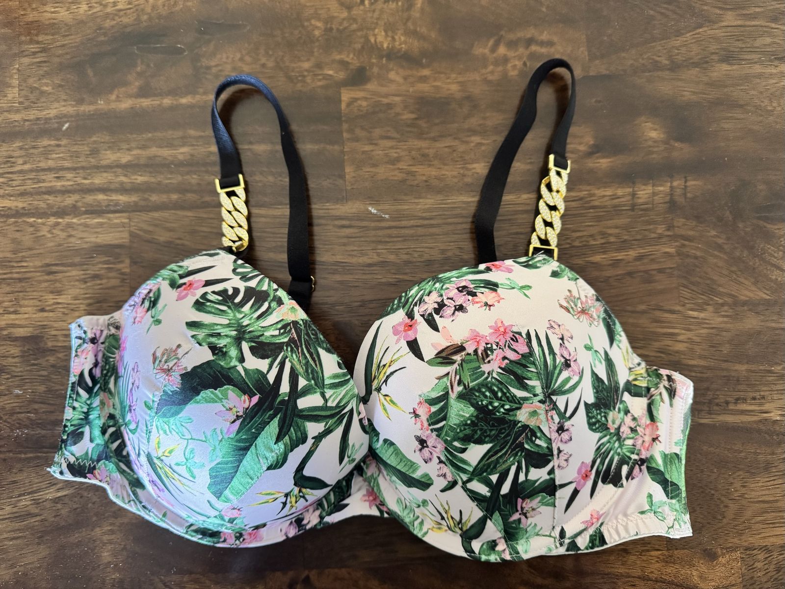 Victoria Secret bra 36C