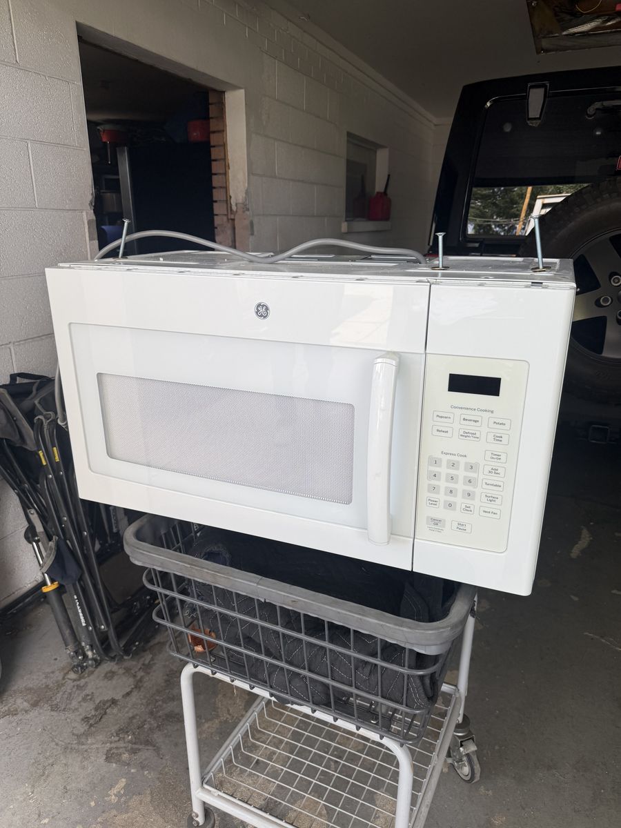 GE 1.6 CU. FT. OVER-THE-RANGE MICROWAVE OVEN