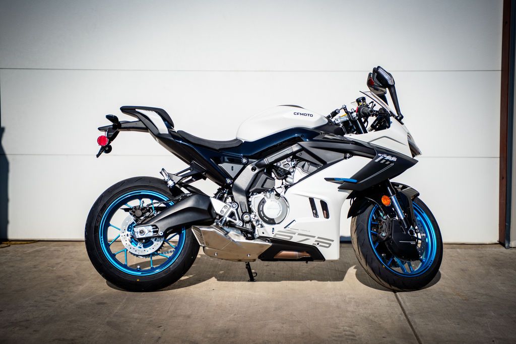 Main image 4