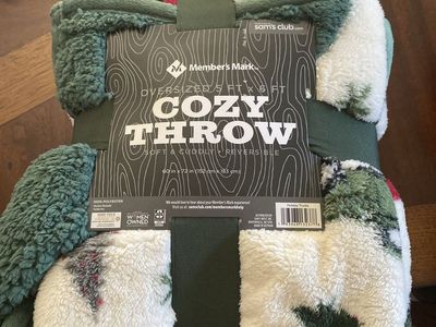 Oversized cozy throw