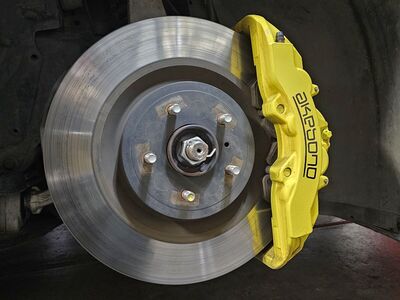 8 piston front Calipers Q50 Q60