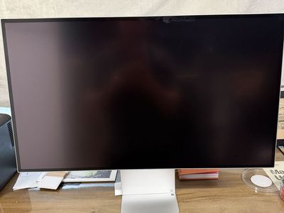 LG - 32” UltraFine evo 6K Nano IPS Black Pro Monitor with Thunderbolt 5