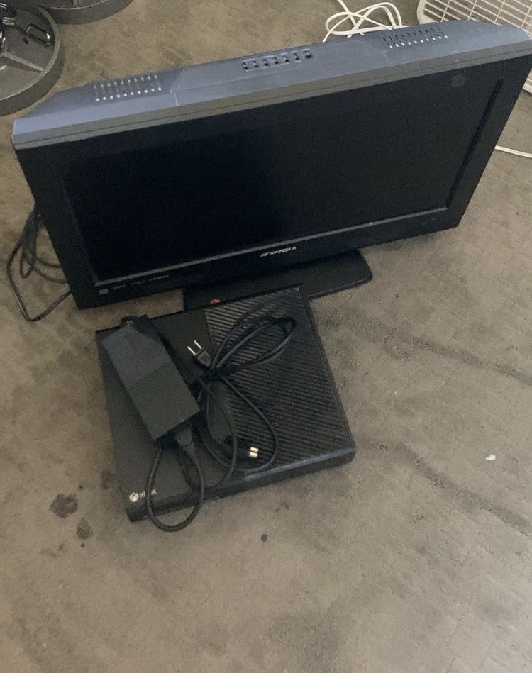 Xbox One w/ TV and cords