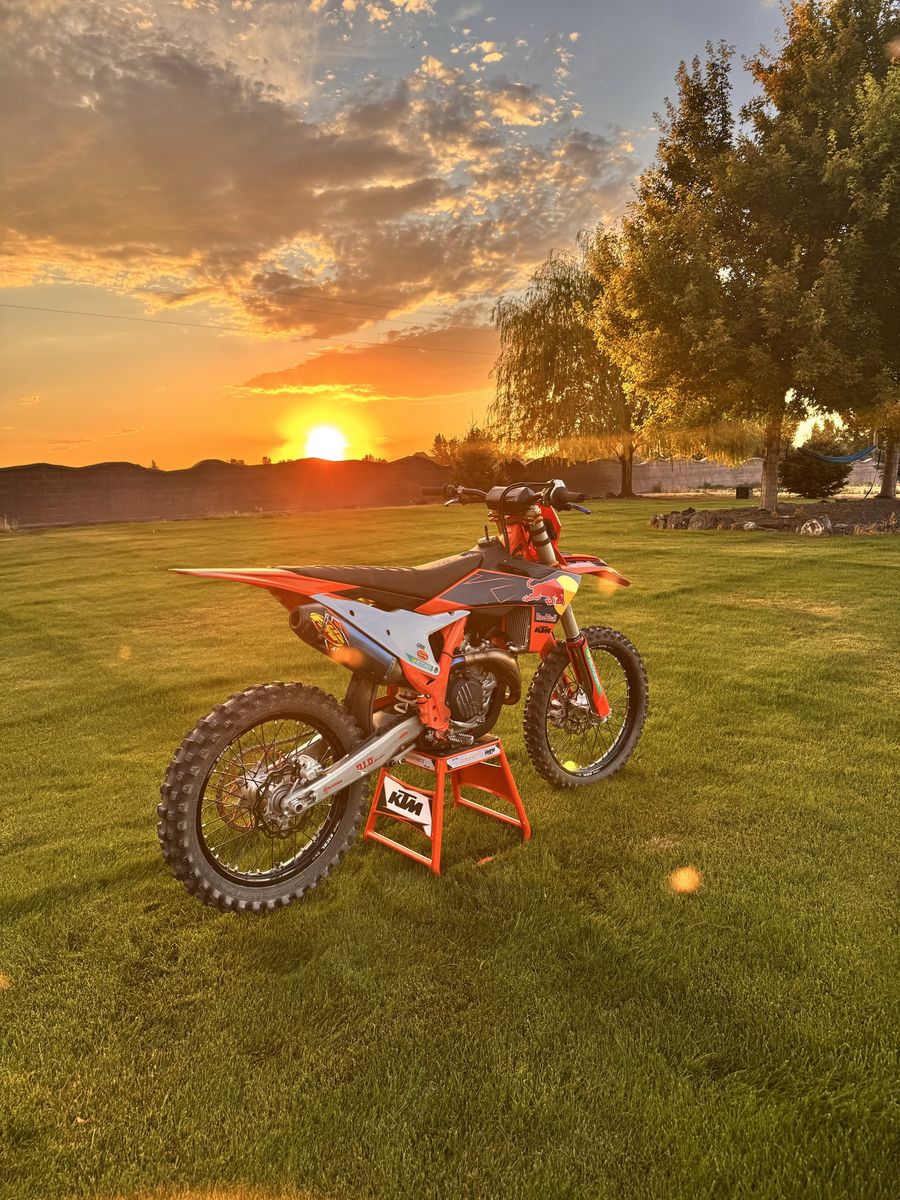 2022.5 KTM 450 SXF Factory Edition