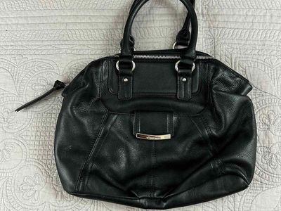 B Makowsky Black Leather Purse