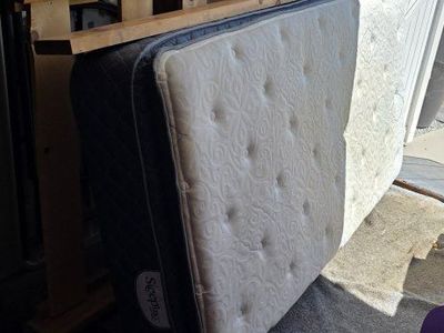 twin bed