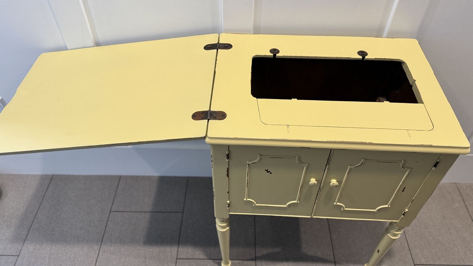 Main image 7