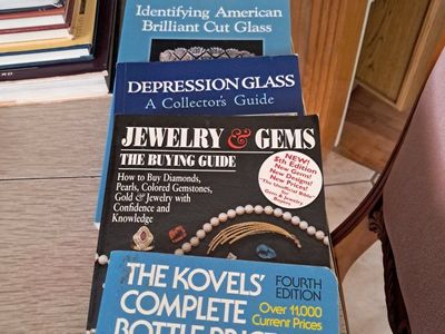 21 Vintage Collectibles Books