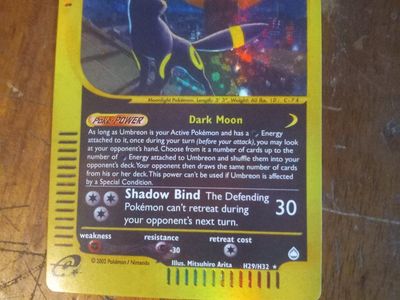 2002 Pokemon Nintendo Umbreon H29/H32 Holo Rare Eevee Evolution Dark Moon Shadow Bind TCG Card