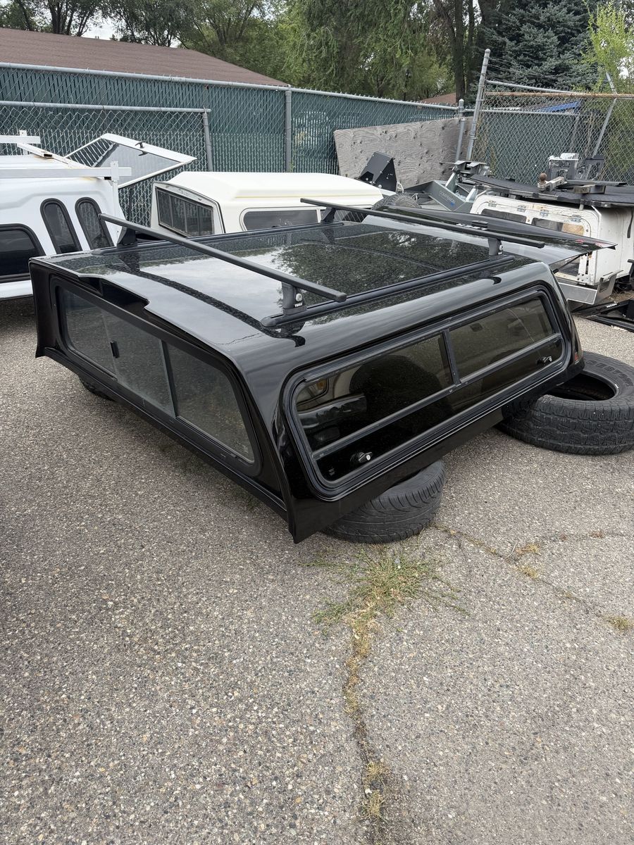 2014-2019 Chevrolet, GMC 6.5’ Bed Leer Shell with racks
