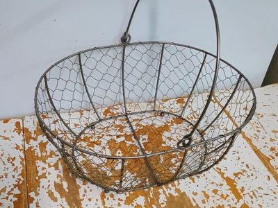 Medium size Metal Wire Egg Basket with Wooden Handle - Rustic Farmhouse Collectible