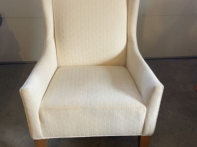 Ethan Allen Larkin Host Chair