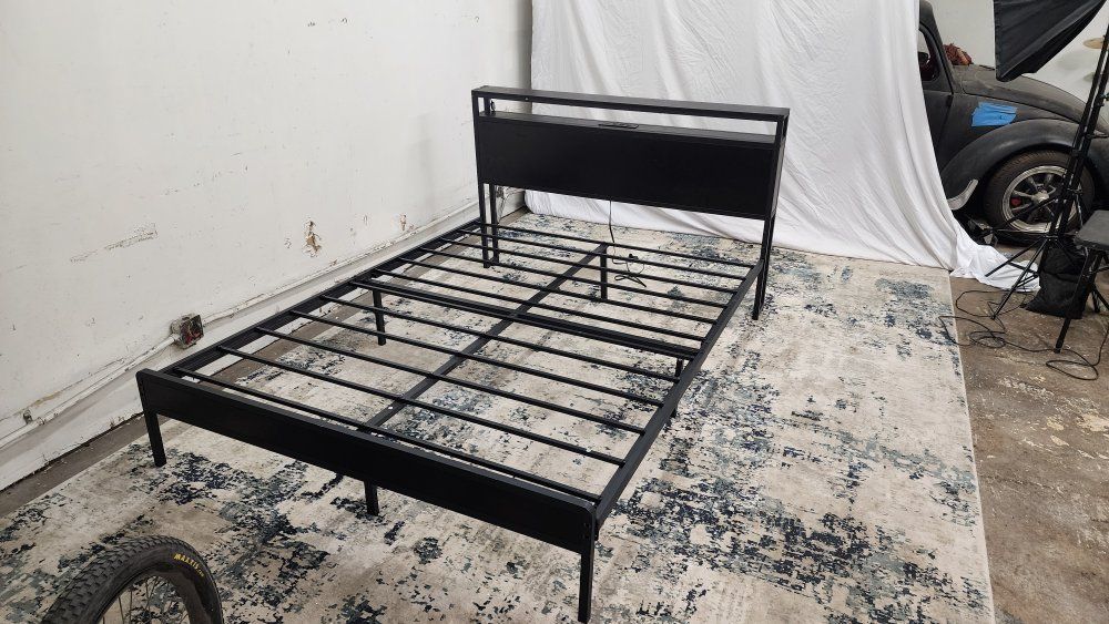 Queen bed frame (missing hardware)