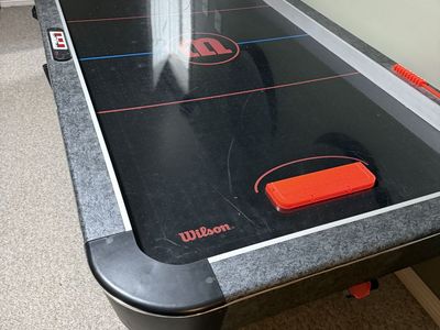 FREE AIR hOCKeY TABLE