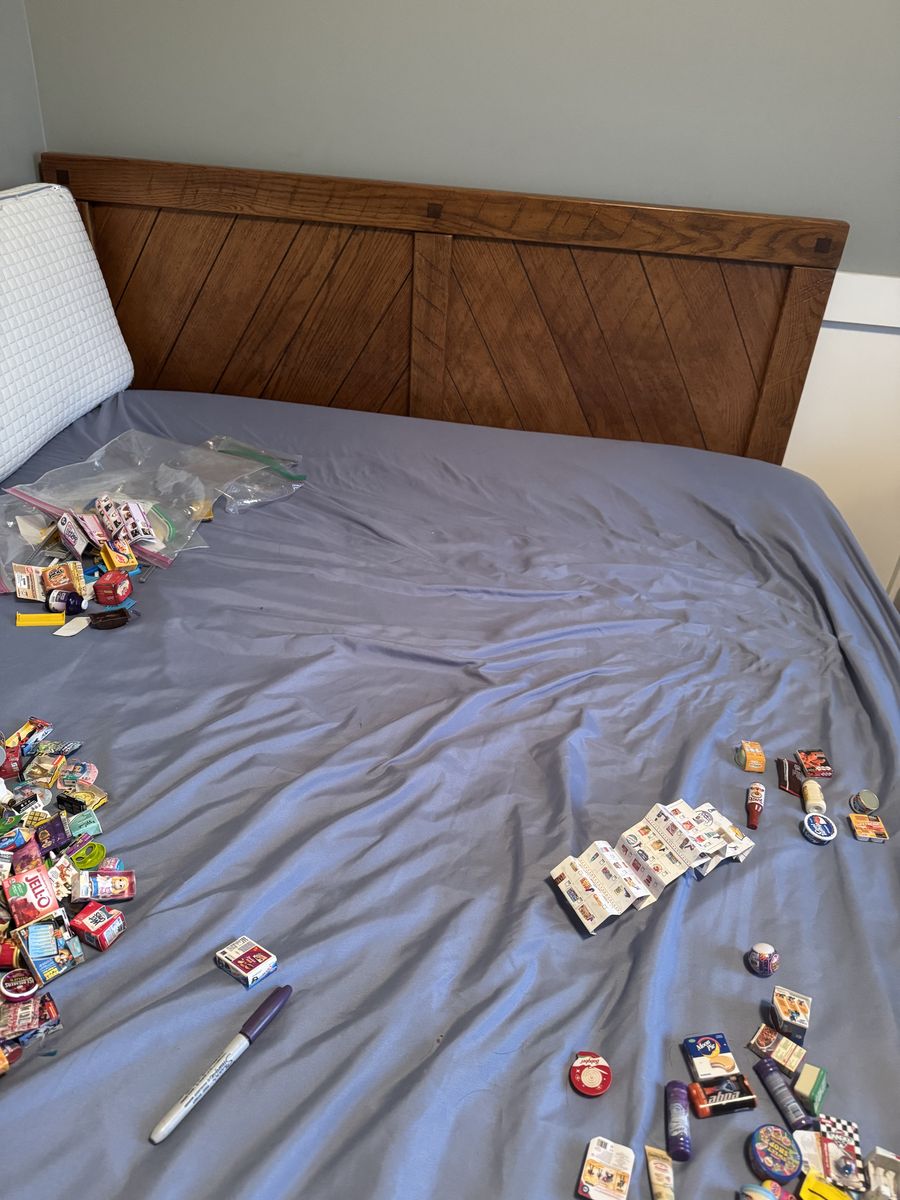 Young & Hinkle Bedroomset & Desk