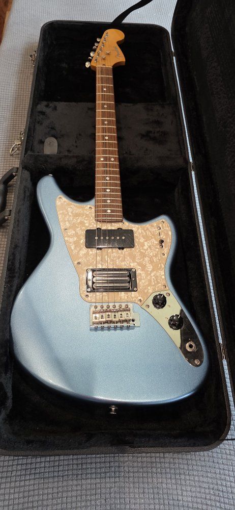 Rare, Fender Modern Player Marauder Electric Guitar, Lake Placid Blue