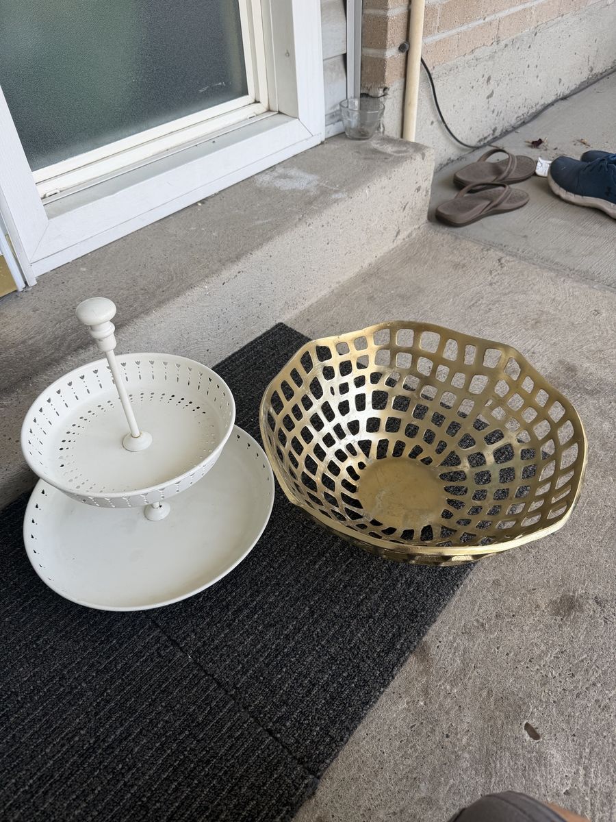 Decorative Home Accent Set: Brass Lattice Metal Bowl & White 2-Tier Serving Tray
