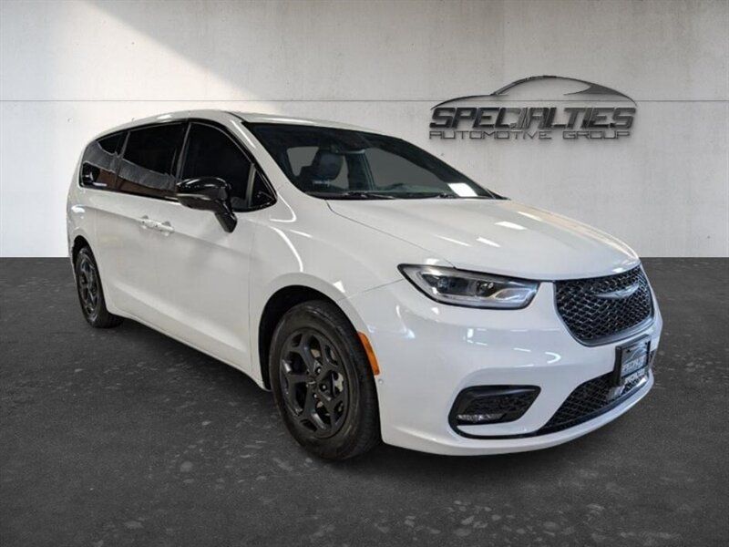 2023 Chrysler Pacifica Plug-In Hybrid Limited
