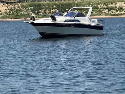1983 Bayliner Contessa 2850 Sunbridge Cabin Cruiser
