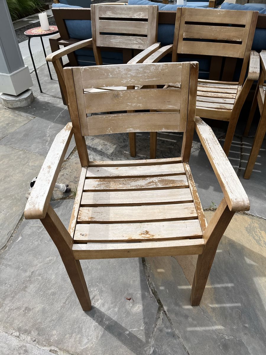Wood outdoor arm chair