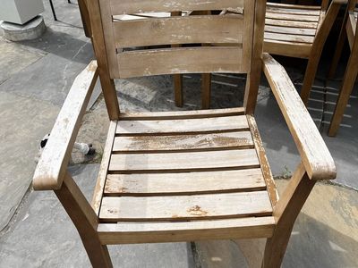 Wood outdoor arm chair