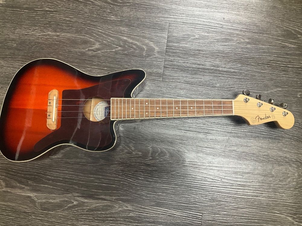 FENDER FULLERTON JAZZMASTER UKE 3TS