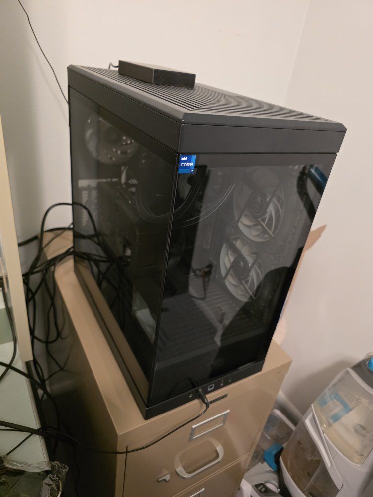 Complete Gaming PC Setup - RTX 4070 / i7 / 32GB DDR5 + Racing Wheel & Desk