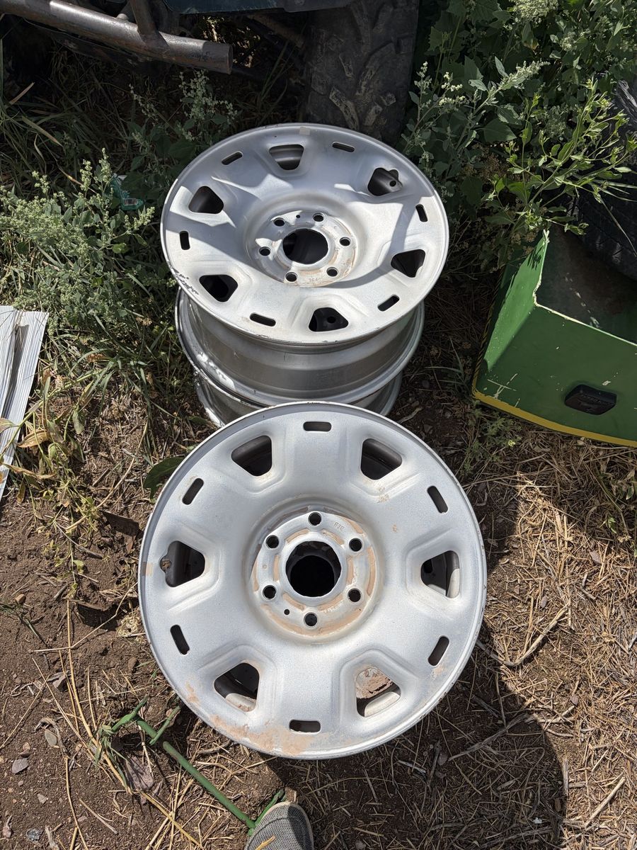 Chevy/gmc stock rims