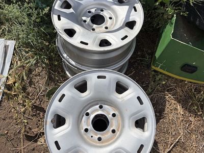 Chevy/gmc stock rims