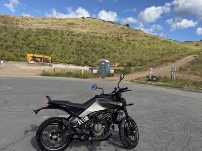 Husqvarna Svartpilen 401 motorcycle 2024