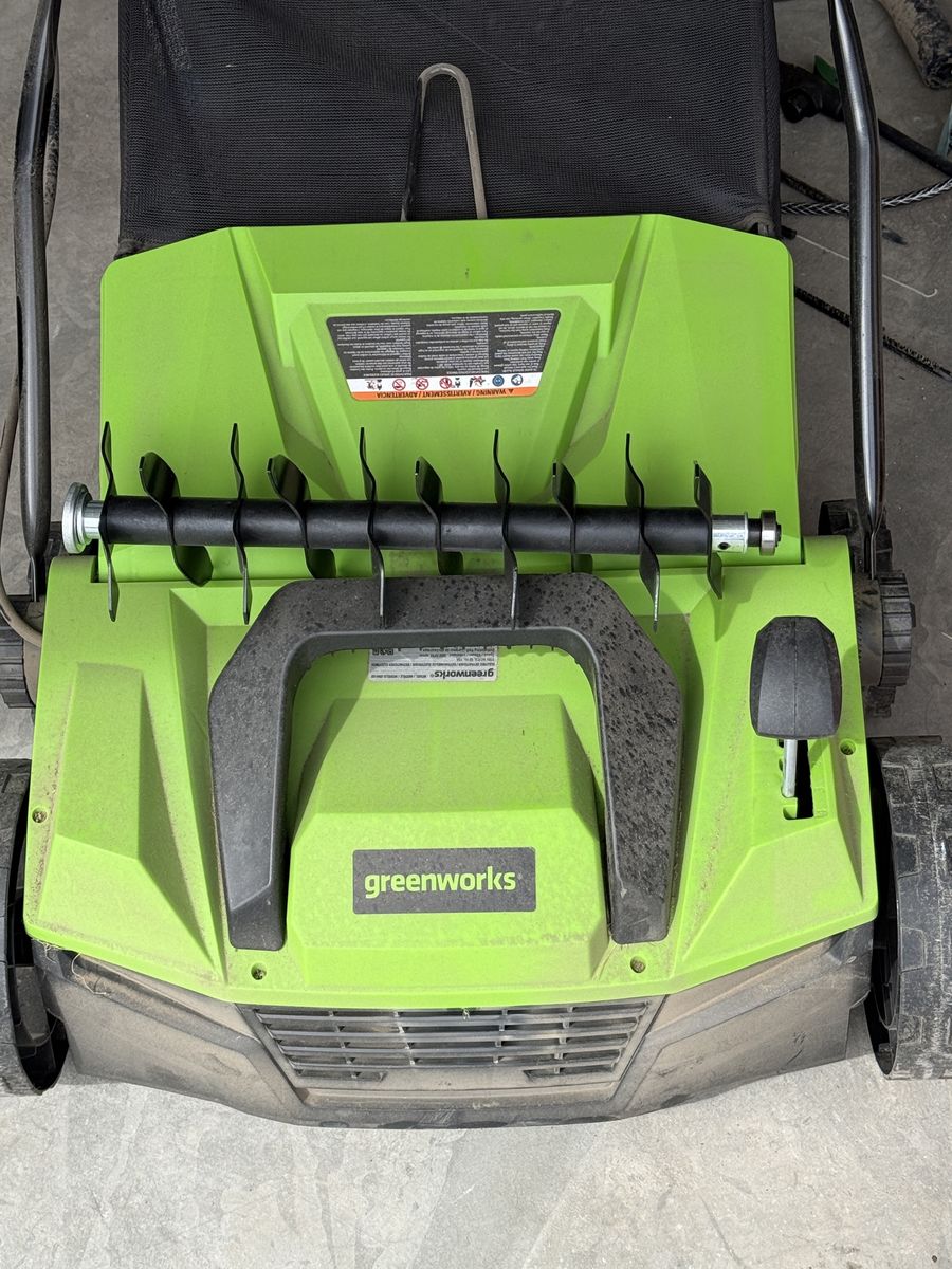 Greenworks Dethatcher