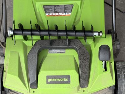 Greenworks Dethatcher