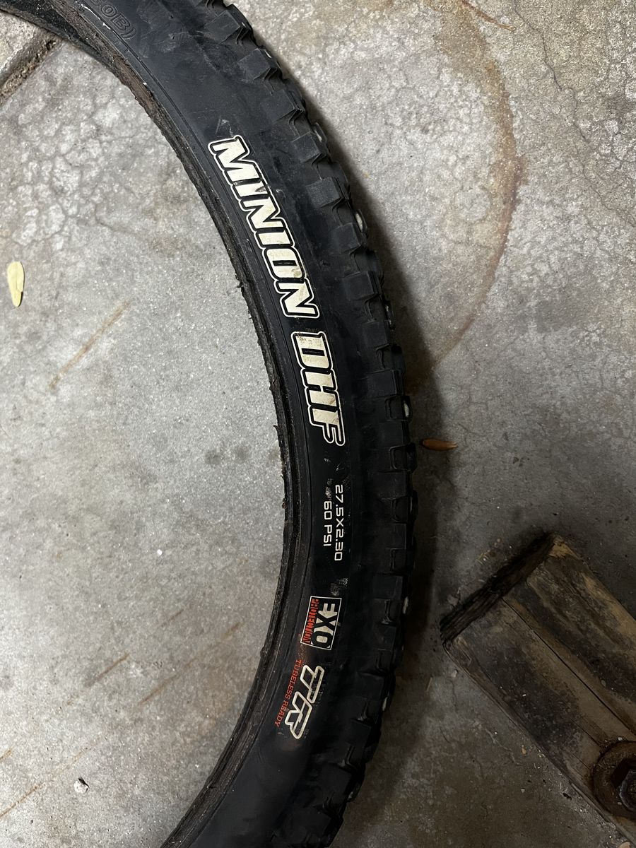 Maxxis Minion Dhf 27.5 x 2.3 Like New