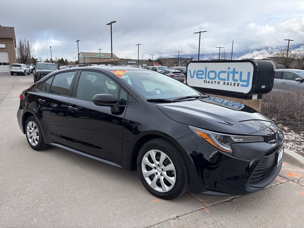 2025 Toyota Corolla LE