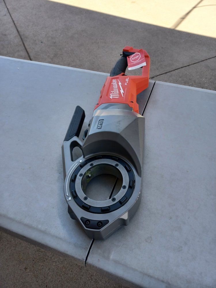 Milwaukee M18 FUEL 2874-20 Pipe Threader 1/8"- 2" Capacity 18V - Tool Only