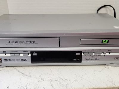 Dvd vhs combo player